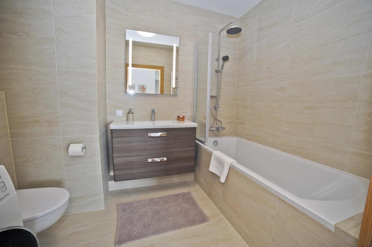 Grand Apartments - Three Bedrooms With Panorama Of The Old Town グダニスク エクステリア 写真