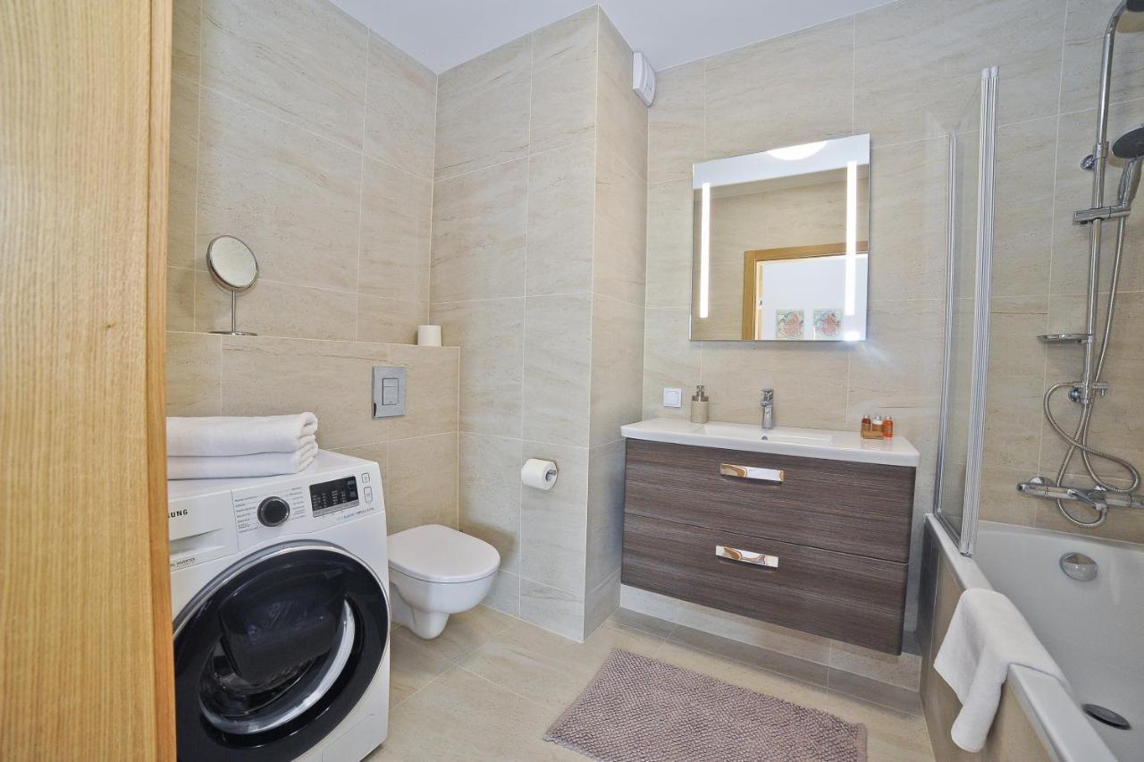 Grand Apartments - Three Bedrooms With Panorama Of The Old Town グダニスク エクステリア 写真